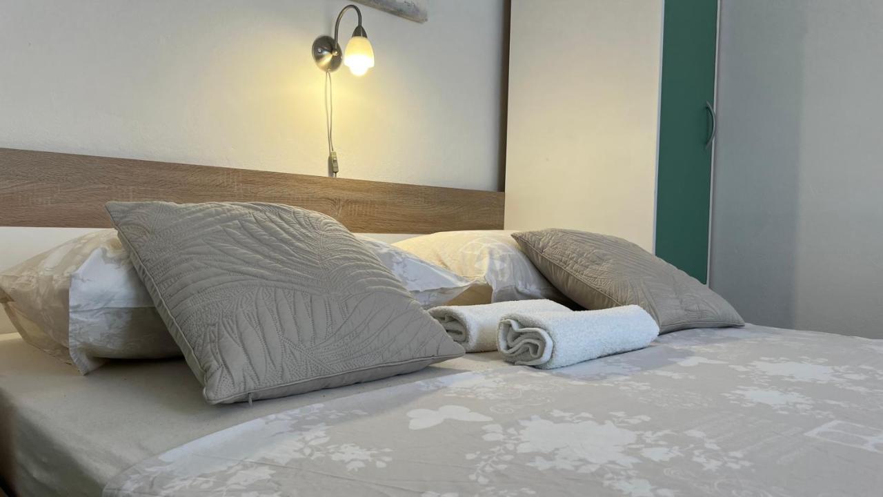 House Roca Apartamento Vodice Exterior foto