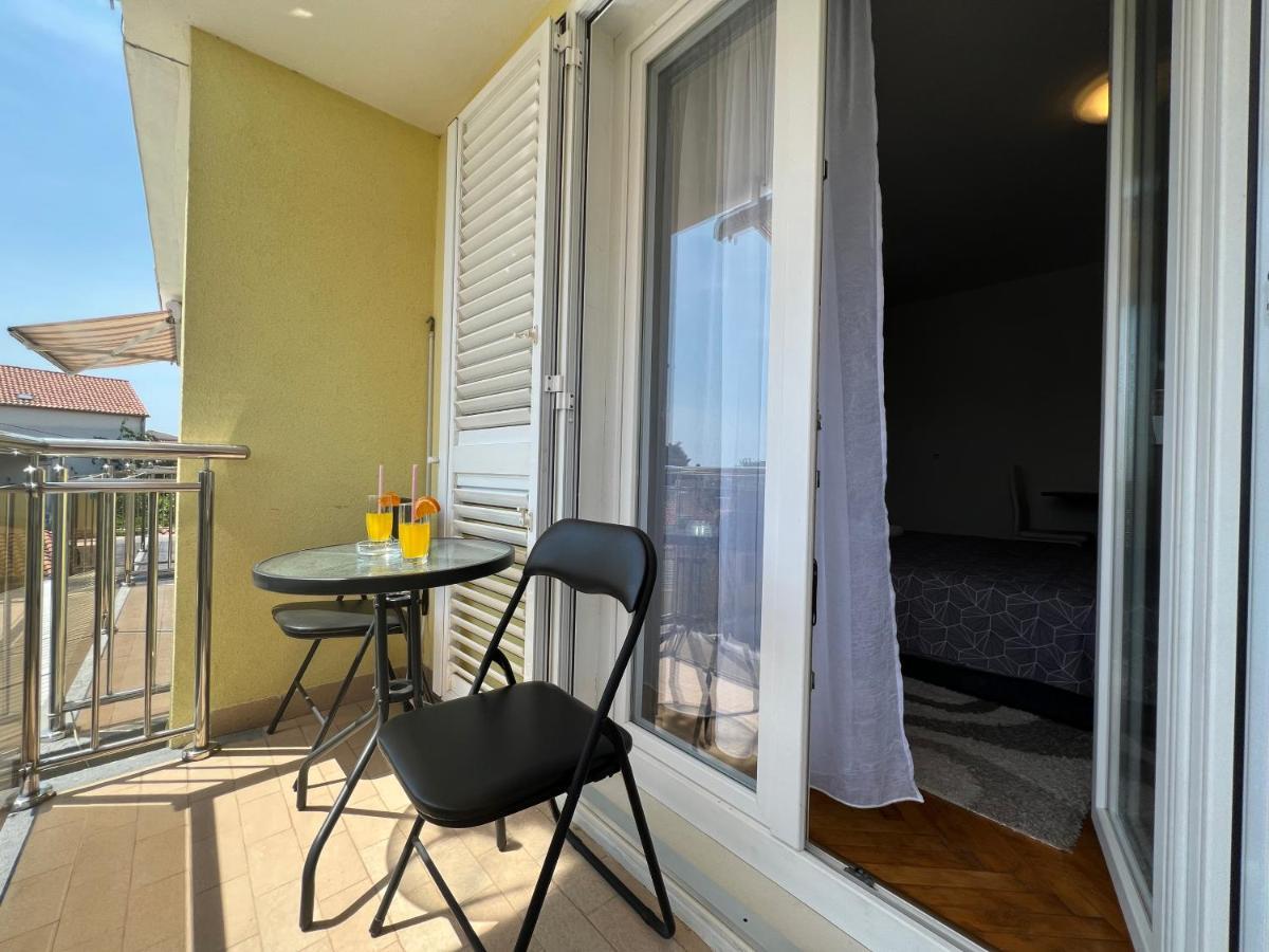 House Roca Apartamento Vodice Exterior foto