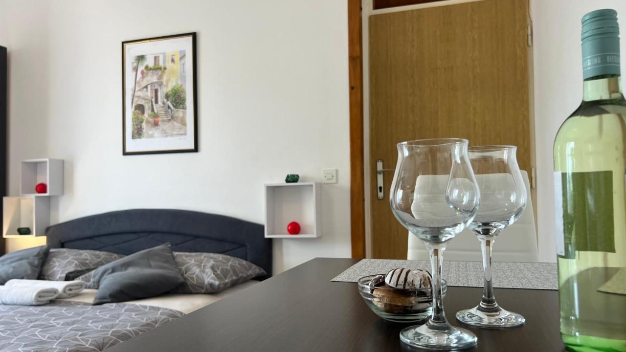 House Roca Apartamento Vodice Exterior foto