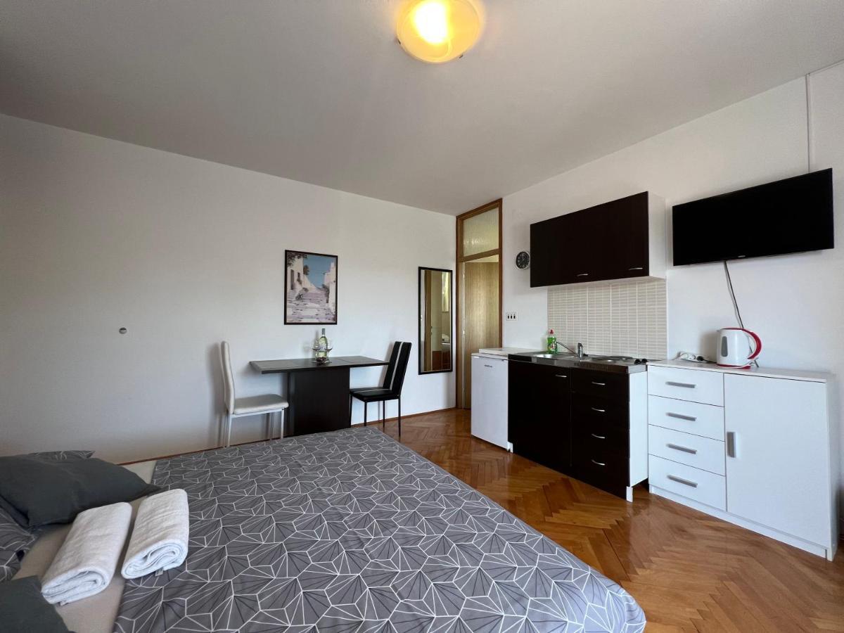House Roca Apartamento Vodice Exterior foto