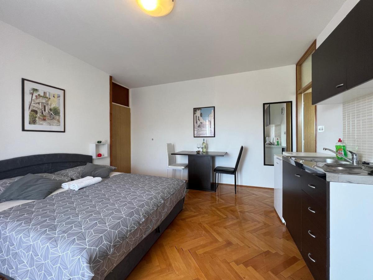 House Roca Apartamento Vodice Exterior foto